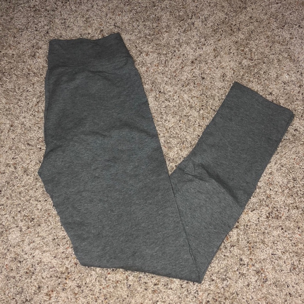 Grey leggings